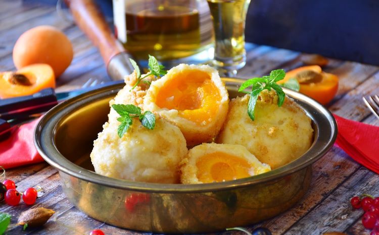 Südtiroler-Marillenknödel.png-min
